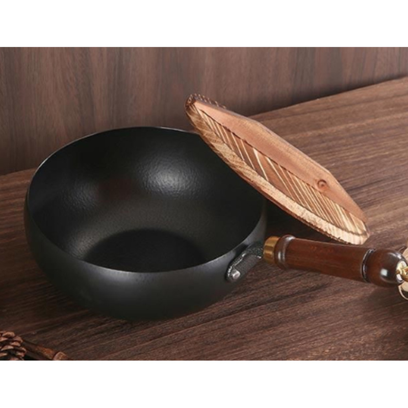 Frigideira Alta de Ferro Resistente Anti Aderente Com Tampa e Cabo de Madeira 28cm